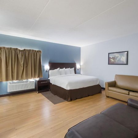 Hometowne Studios By Red Roof San Antonio - Seaworld Northwest Екстер'єр фото